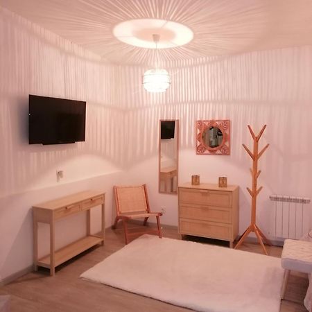 Appt L'Orientale 50M2 Avec Terrasse Lägenhet Rouvroy  Exteriör bild